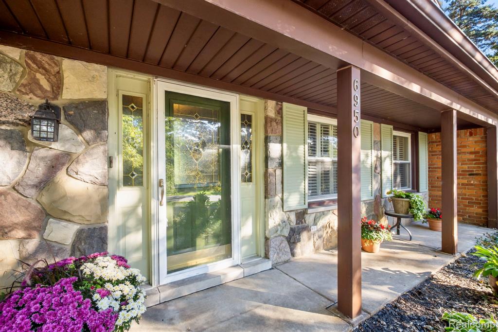 6950 Killarney Drive, Troy, MI 48098 — Photo 7