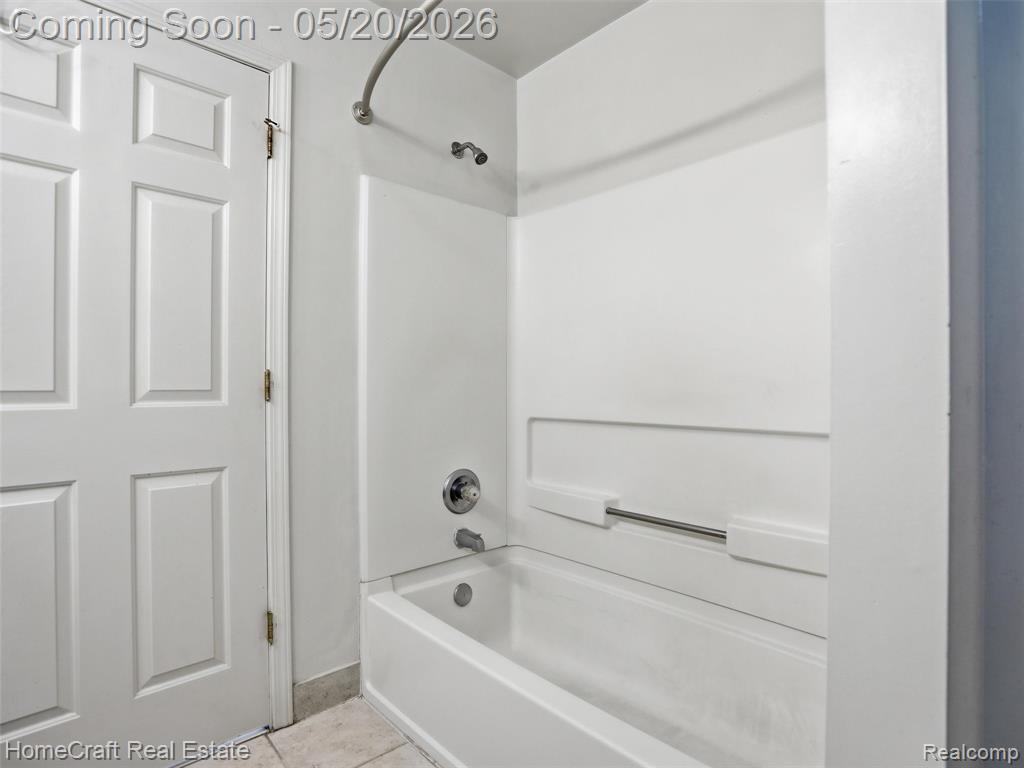 43806 CHERRY GROVE Court E, Canton, MI 48188 — Photo 11