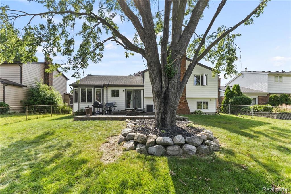 42109 Hartford Drive, Canton, MI 48187 — Photo 44
