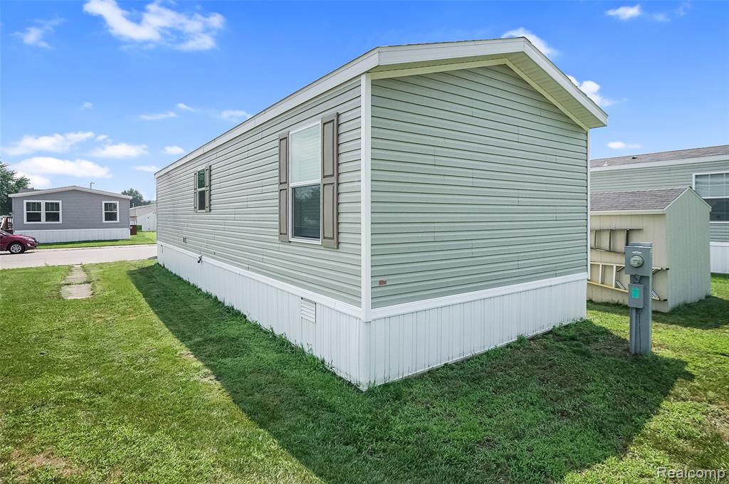 56 Arizona, Belleville, MI 48111 — Photo 3