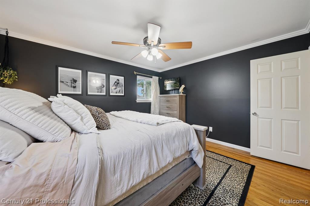 9024 Hubbard Street, Livonia, MI 48150 — Photo 17