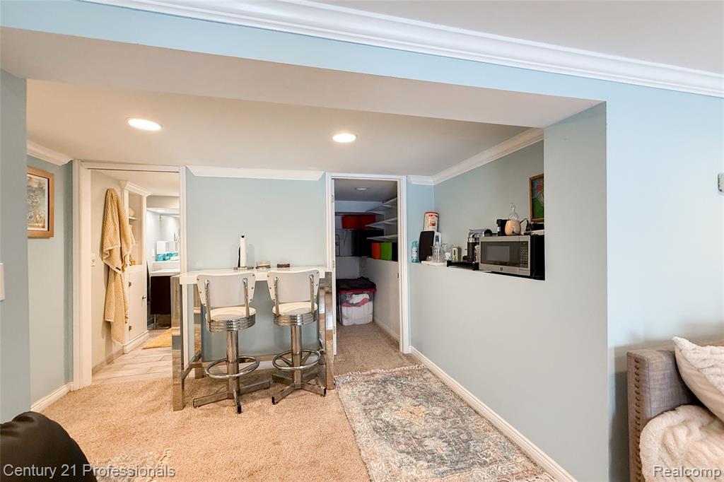910 W Pine Tree Road W, Lake Orion, MI 48362 — Photo 25