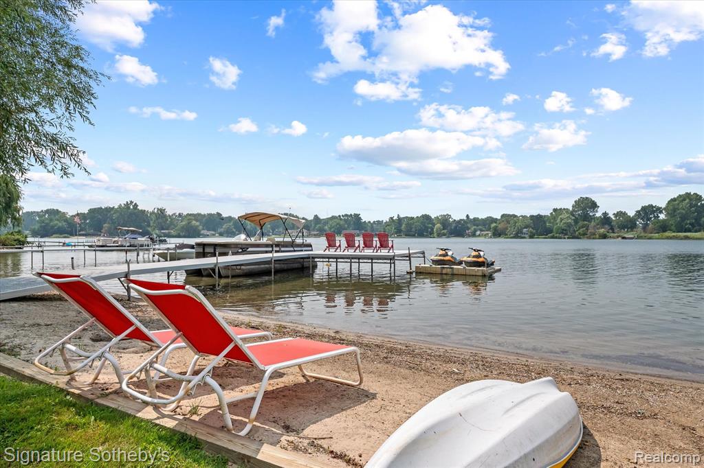 415 HILLWOOD, White Lake, MI 48383 — Photo 4
