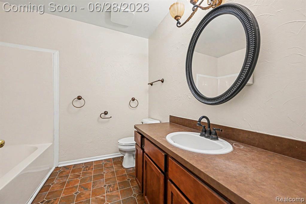 6835 Maplelawn Drive, Ypsilanti, MI 48197 — Photo 17