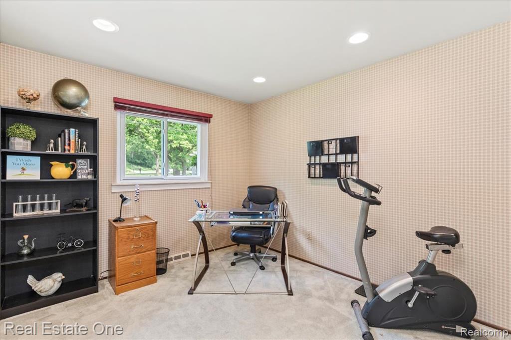 5900 Wellington Drive, Clarkston, MI — Photo 36