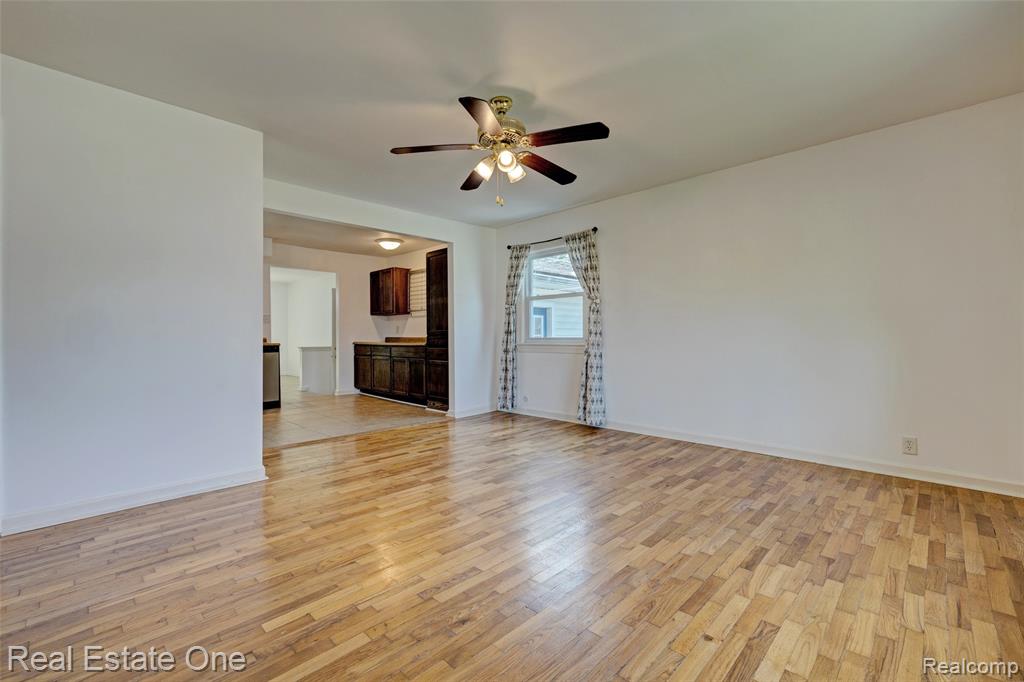 705 Richard Street, Holly, MI 48442 — Photo 4