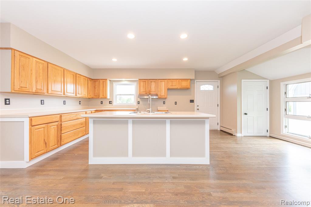 912 N Wixom Road, Wixom, MI 48393 — Photo 13