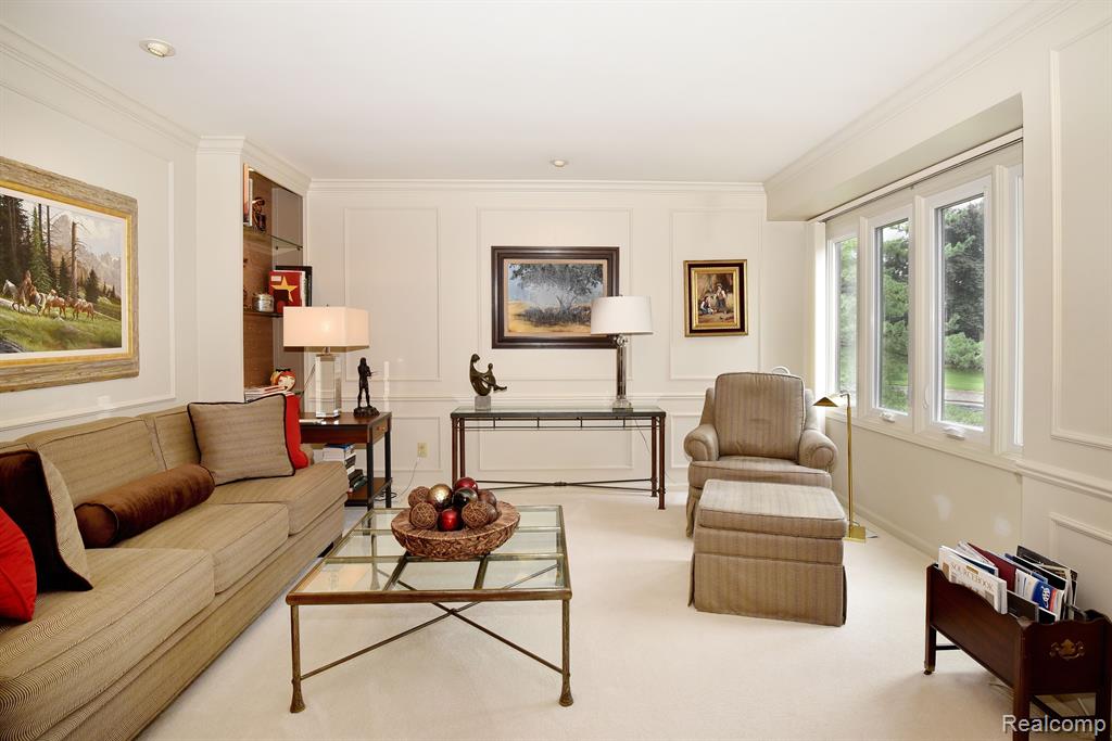 1943 PINE RIDGE Court, Bloomfield Hills, MI 48302 — Photo 16