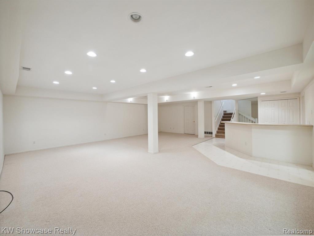 61011 EVERGREEN, South Lyon, MI 48178 — Photo 37