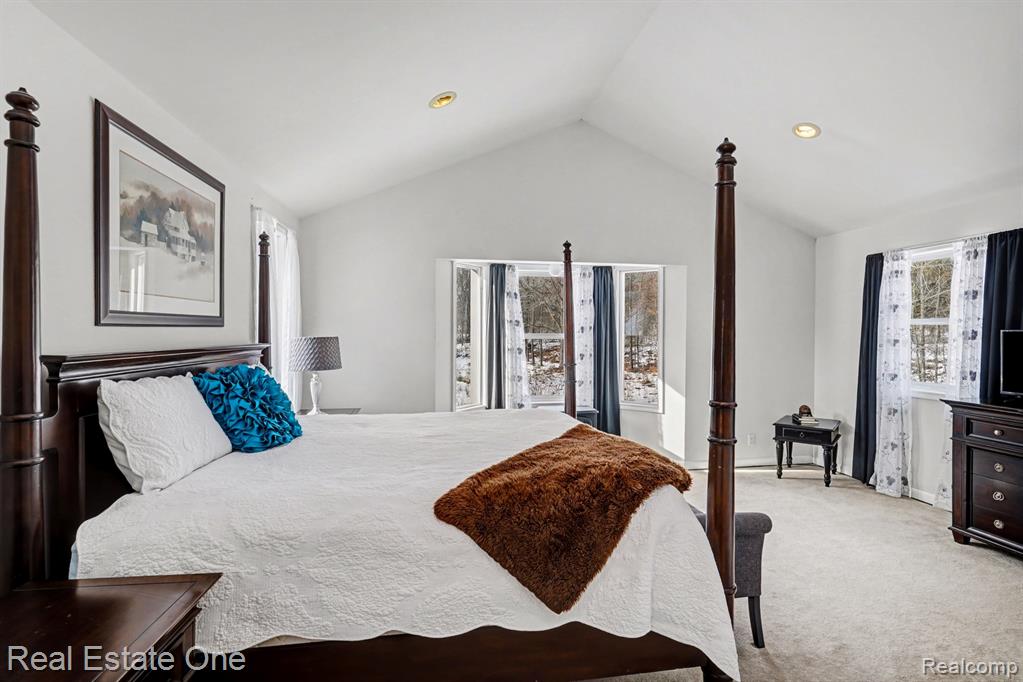 18403 Taylor Lake Road, Holly, MI 48442 — Photo 17