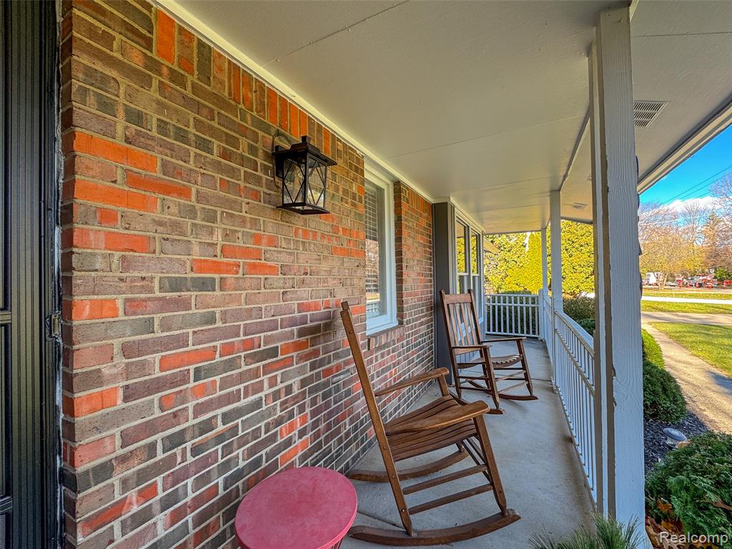 6940 Wing Lake Road, Bloomfield, MI 48301 — Photo 3