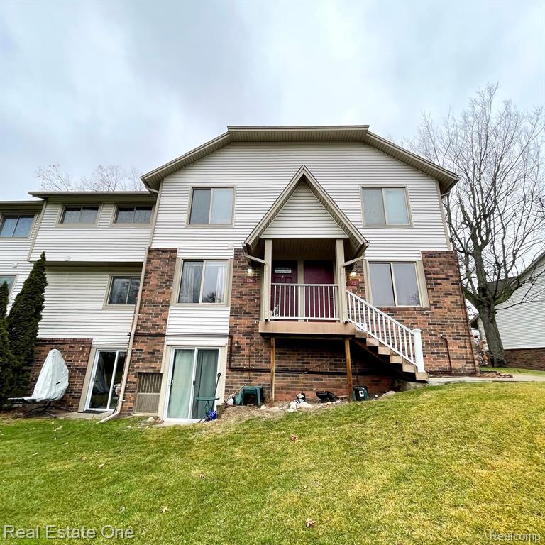 7220 BLUEWATER Drive, Clarkston, MI 48348 — Photo 2