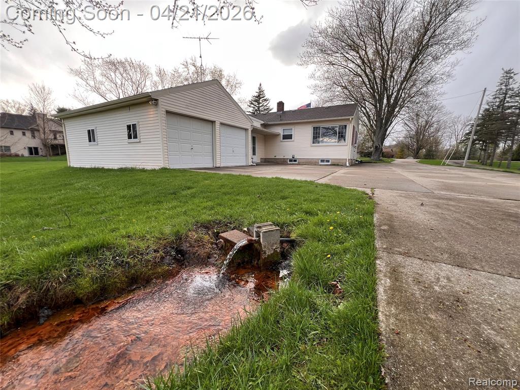 8299 Ridge Road, Goodrich Vlg, MI — Photo 6