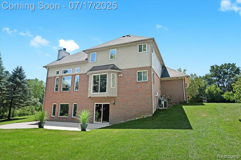610 W Oxhill Drive, White Lake, MI — Photo 36