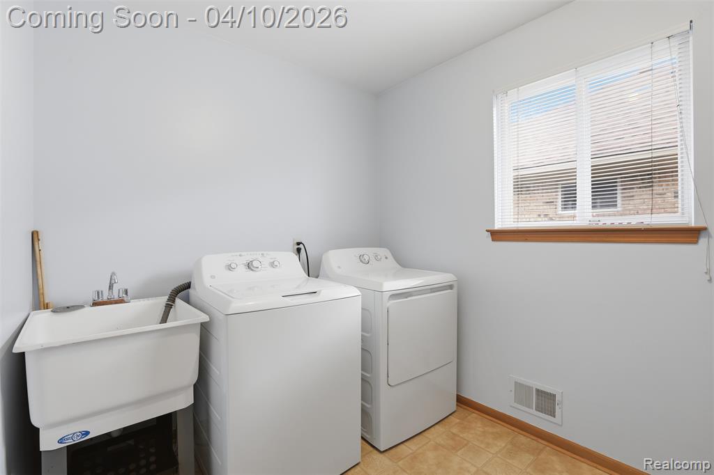 28737 Stonehenge Drive, Chesterfield, MI 48047 — Photo 15