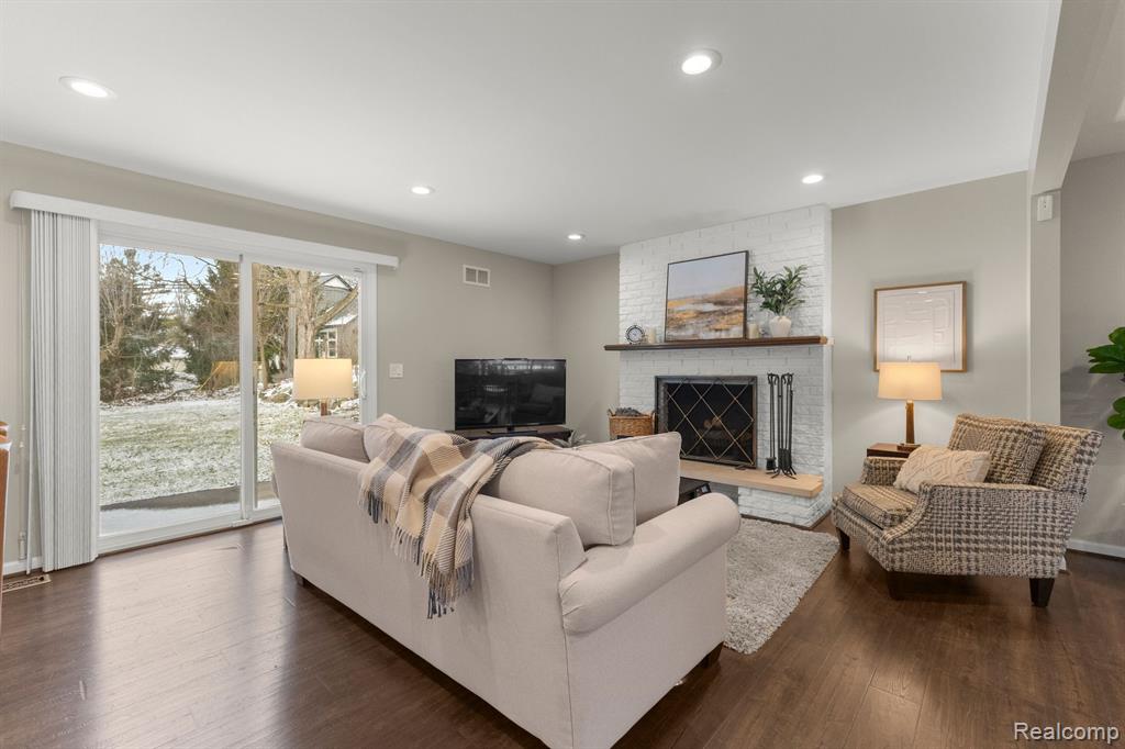 867 CARPENTER Street, Northville, MI 48167 — Photo 9