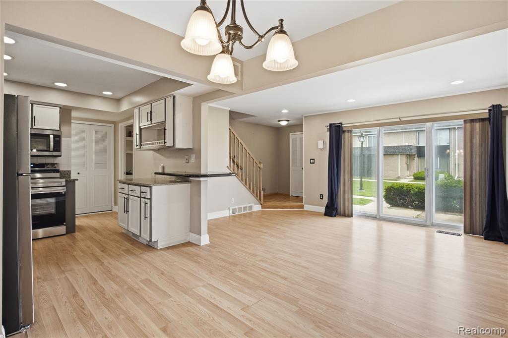 8685 Kennedy Circle, Warren, MI 48093 — Photo 3