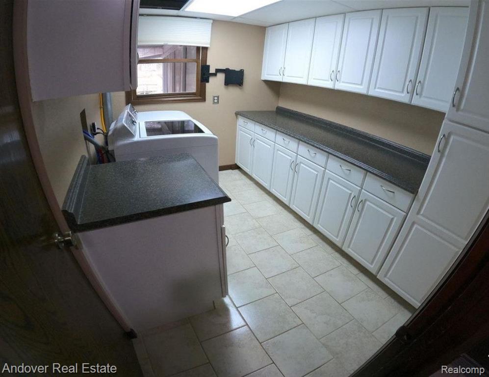 6676 KEITHCREST Drive, Temperance, MI 48182 — Photo 34