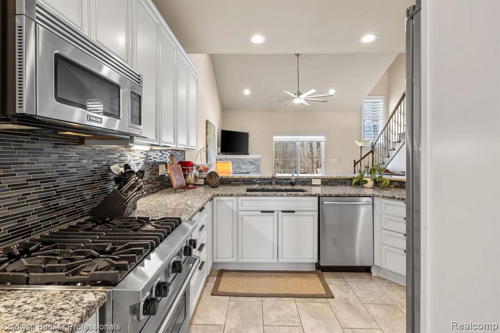 4553 BROOKSTONE Drive, Canton, MI 48188 — Photo 10