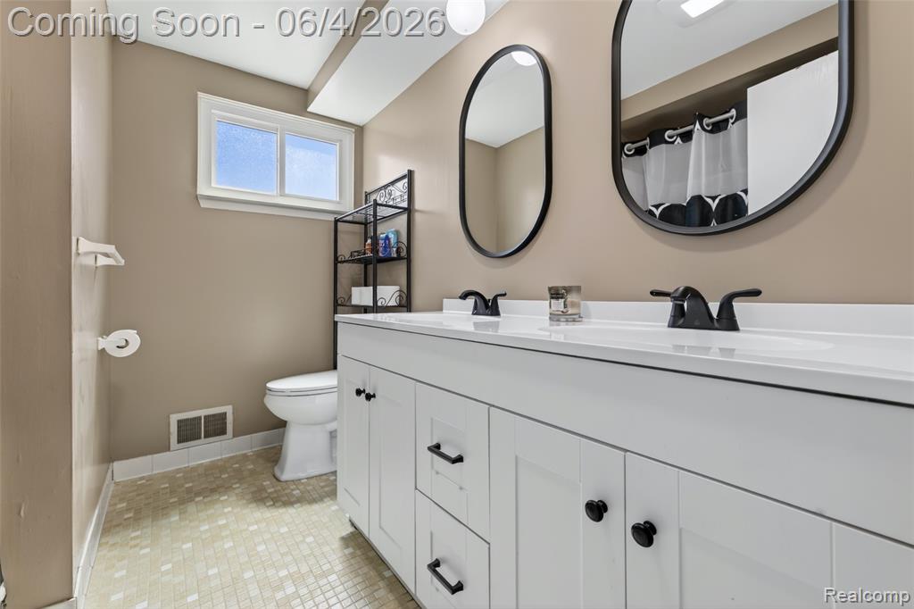 15930 Cumberland Street, Riverview, MI 48193 — Photo 34