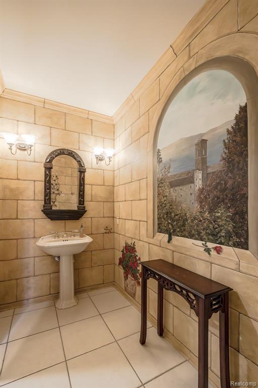 7252 Autumn Hill Drive, West Bloomfield, MI 48323 — Photo 33