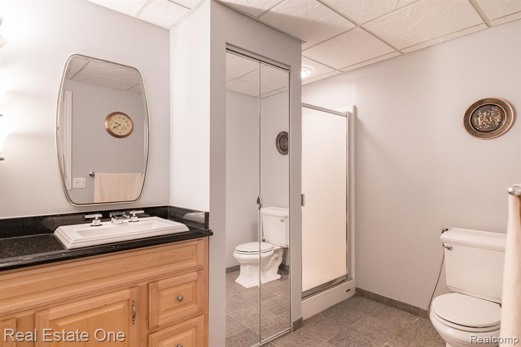 6120 EVANSWOOD Road, Troy, MI, 48085