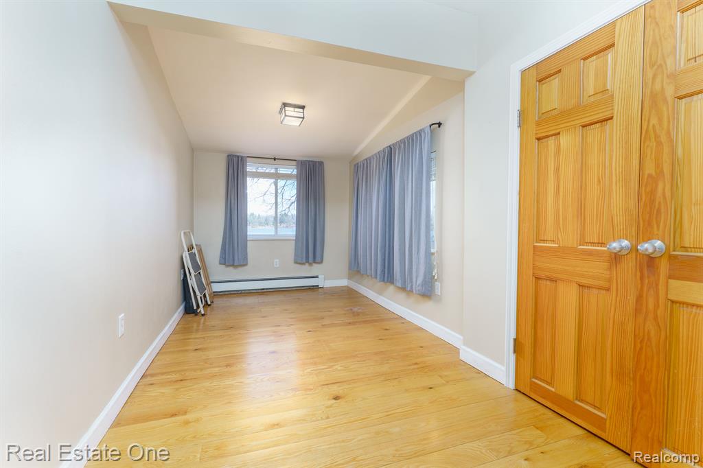 6340 SPORNY Drive, Brighton, MI 48116 — Photo 25