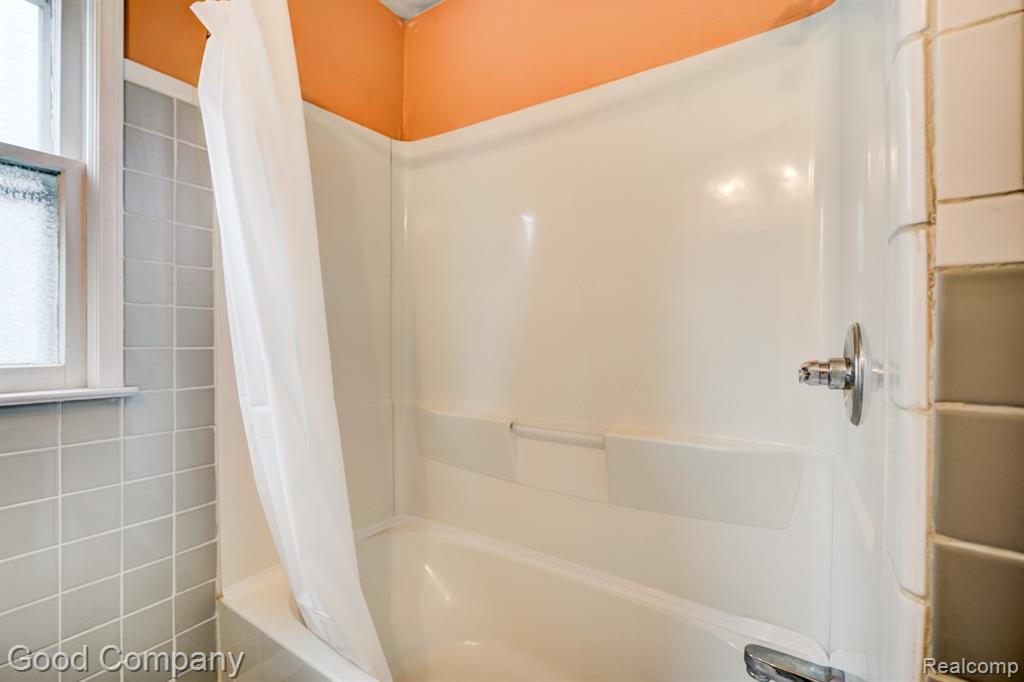 545 E Maplehurst Street, Ferndale, MI 48220 — Photo 16