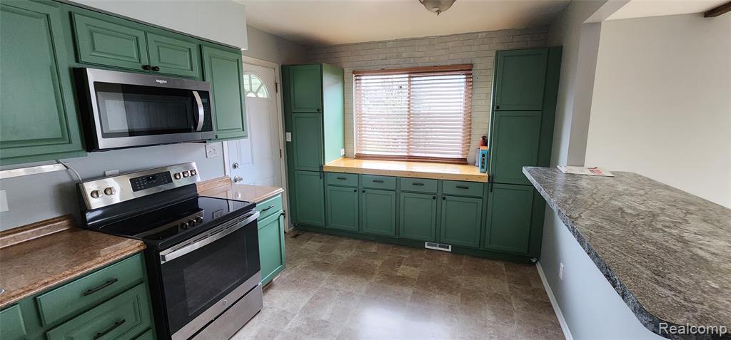 6916 Arcola Street, Garden City, MI — Photo 14