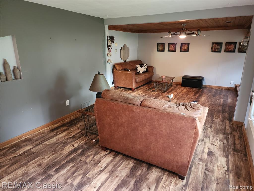 6388 Hermana Road, West Bloomfield, MI 48324 — Photo 3