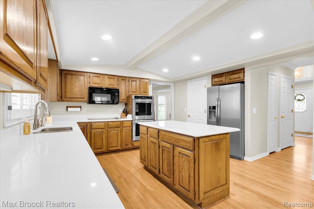 5536 Whitfield Drive, Troy, MI 48098 — Photo 14