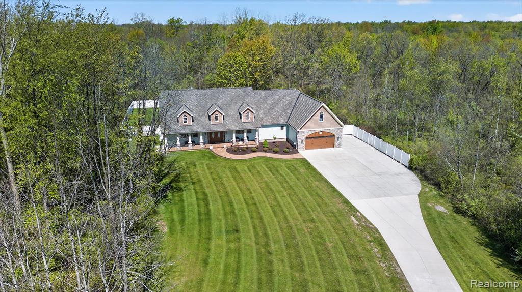 2168 Wiggins Road, Fenton, MI 48430 — Photo 65