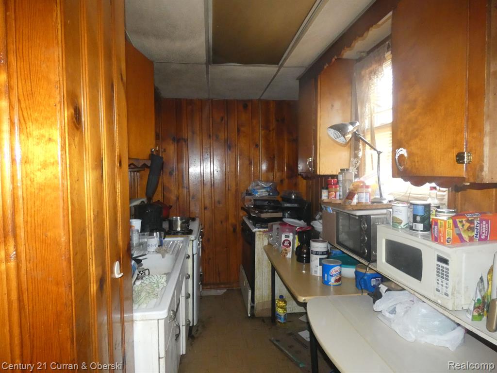 18818 SHERWOOD Street, Detroit, MI 48234 — Photo 4