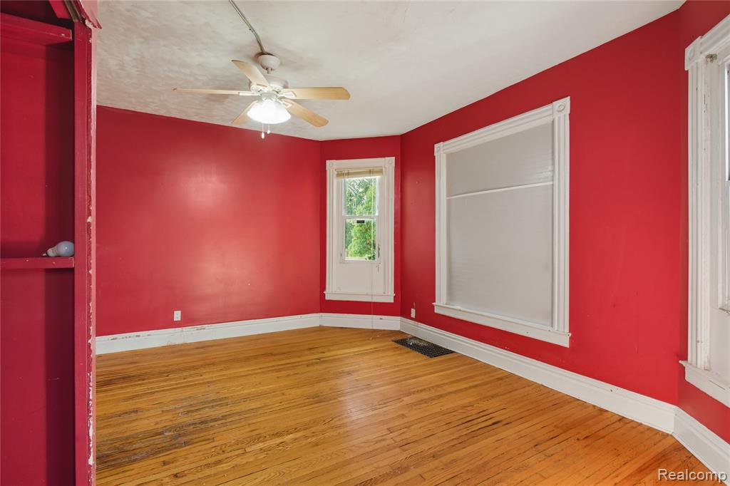 620 E 2ND Street, Flint, MI 48503 — Photo 20