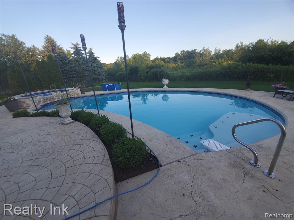 49235 S Fox Drive, Plymouth, MI, 48170