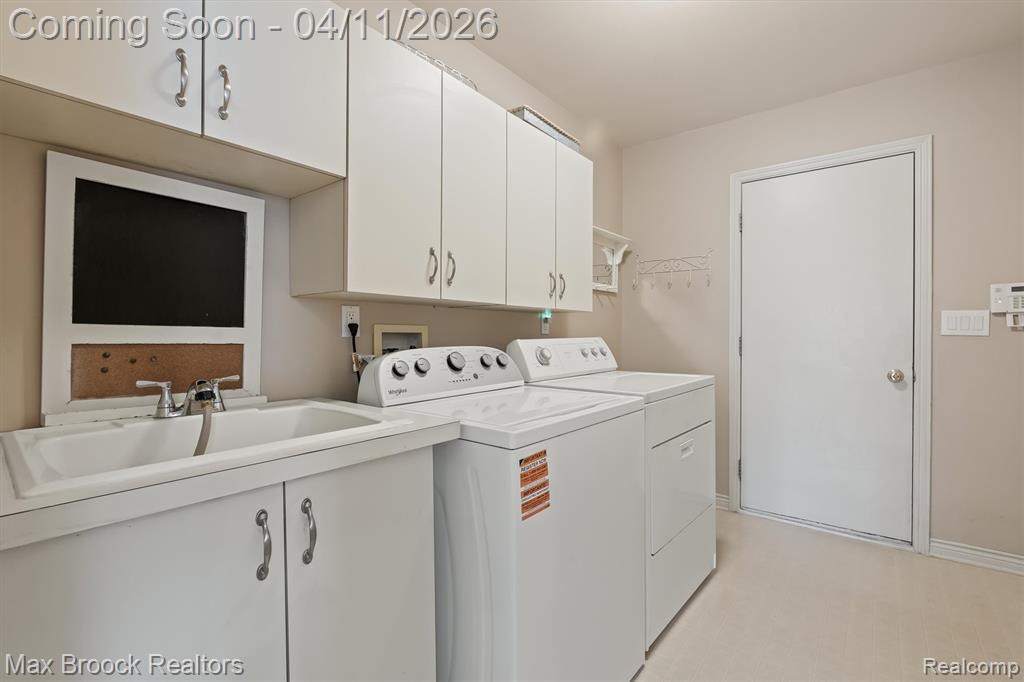 5010 Lake Vista Drive, West Bloomfield, MI 48323 — Photo 20