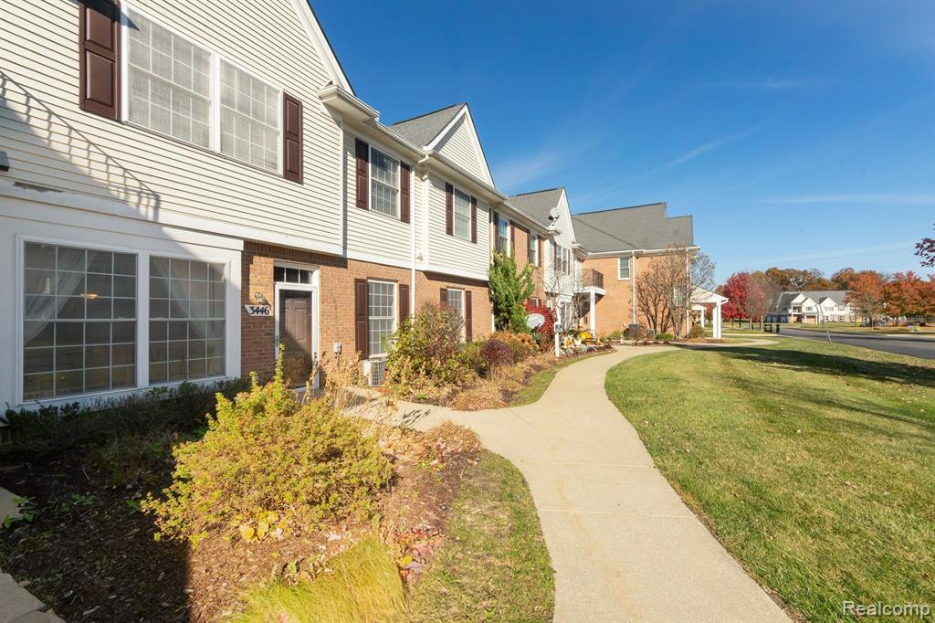 3446 Kneeland Circle, 28, Howell, MI 48843 — Photo 8