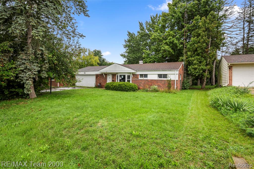 90 Lorberta Lane, Waterford, MI 48328
