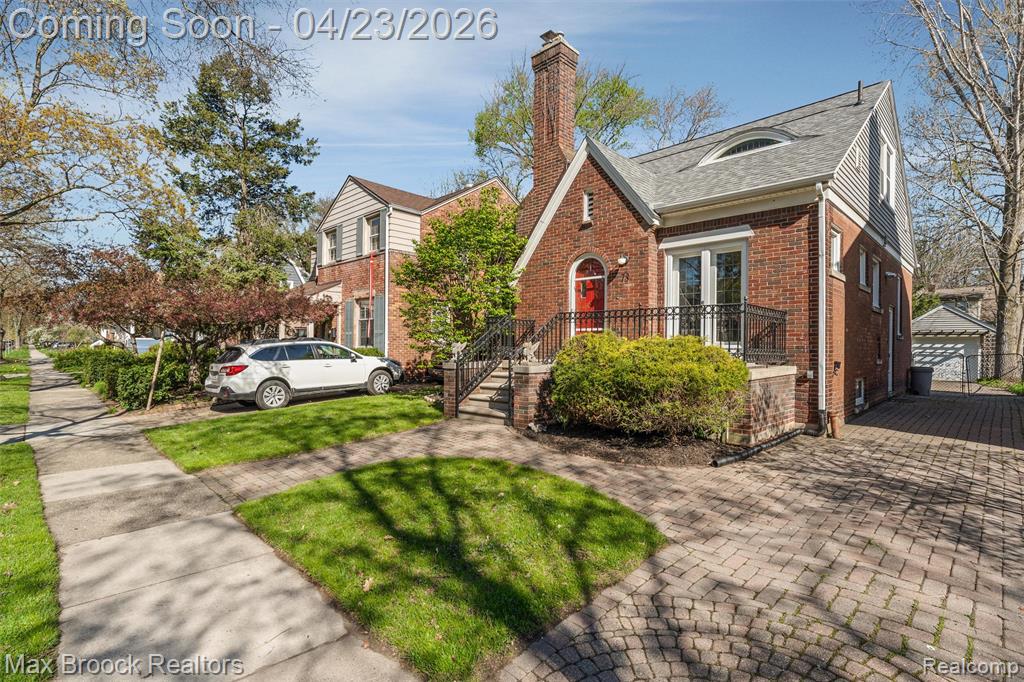 73 Amherst Road, Pleasant Ridge, MI — Photo 3