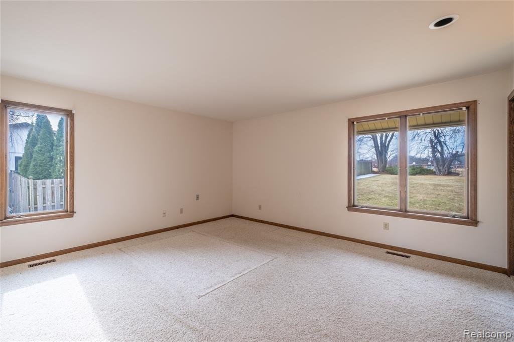 3155 Beech Tree Lane, Flushing, MI 48433 — Photo 21