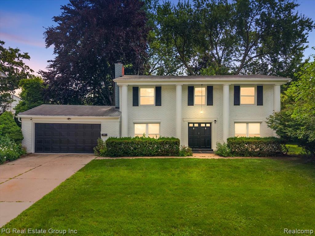 24132 Saint Mary Court, Farmington, MI 48336