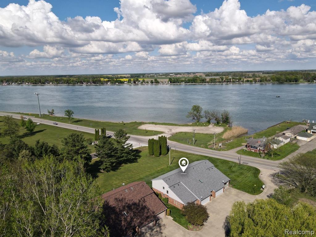 9200 RIVER Road, 3, Clay, MI 48001 — Photo 35