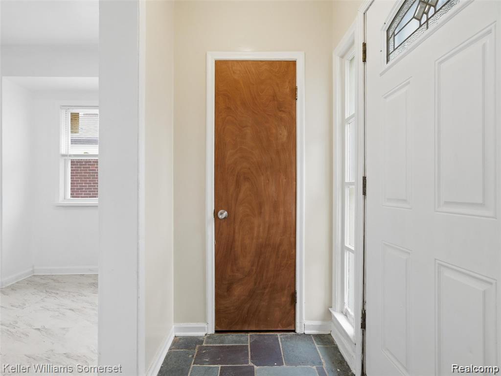 20271 Grandville Avenue, Detroit, MI 48219 — Photo 14