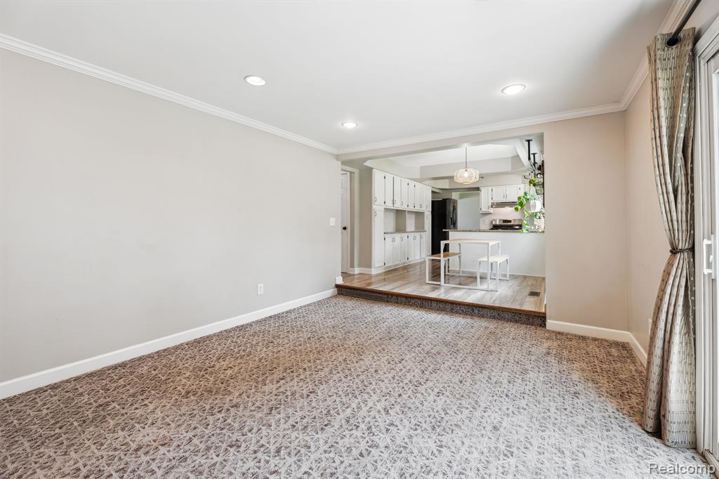 7363 HILLSBORO Drive, Canton, MI 48187 — Photo 18