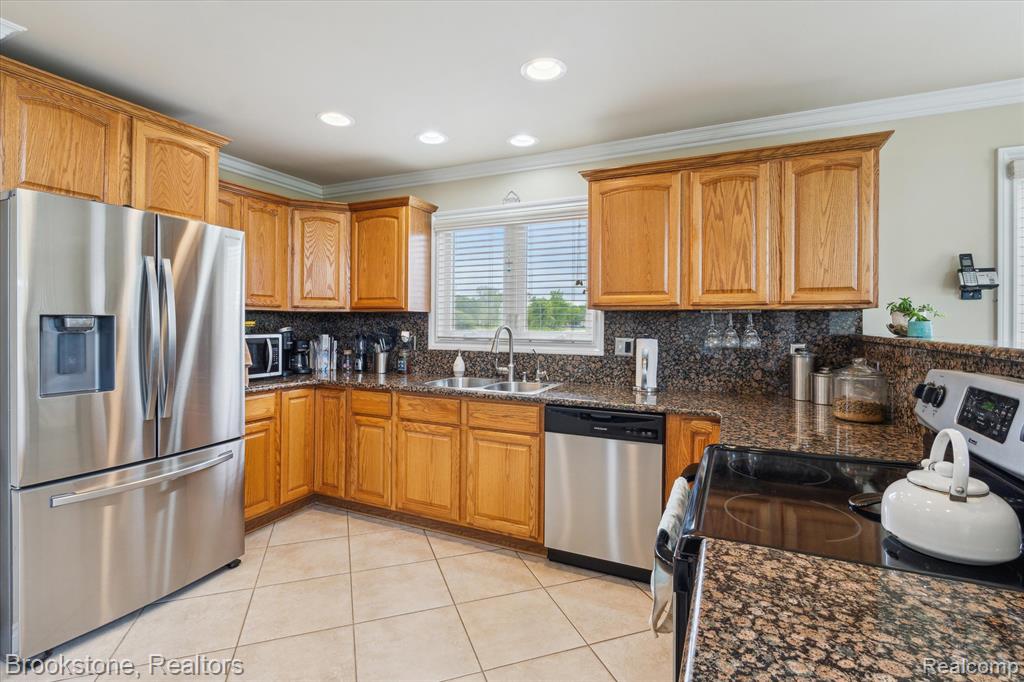 27820 29 Mile Road, Lenox, MI 48048 — Photo 16