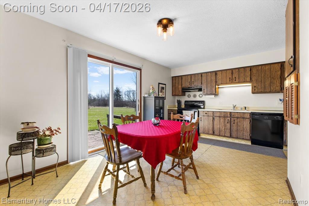 1650 Cove Road, Wales, MI — Photo 24