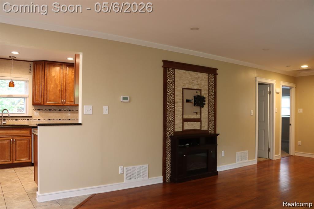 842 Hannah Drive, Troy, MI 48085 — Photo 8