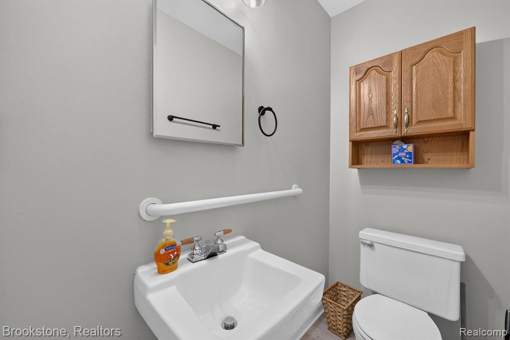 720 Comet Court, Canton, MI 48188 — Photo 20