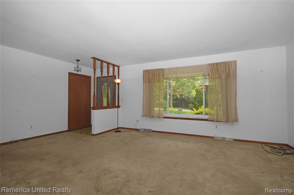 500 Keddle Road, Howell, MI 48843 — Photo 10