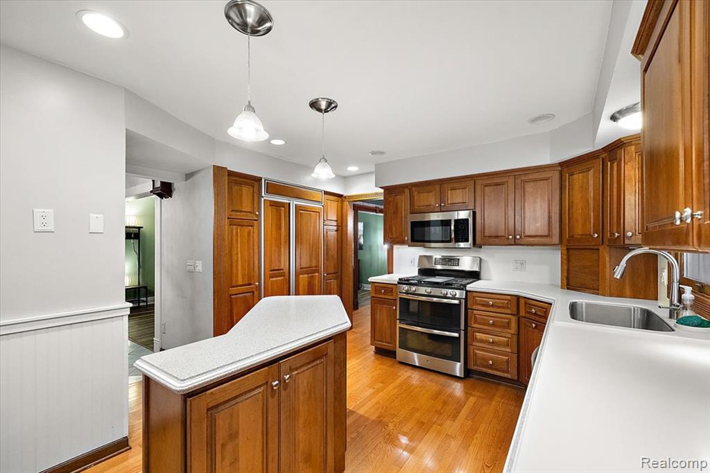 8785 Annsbury Drive, Shelby Twp, MI 48316 — Photo 19